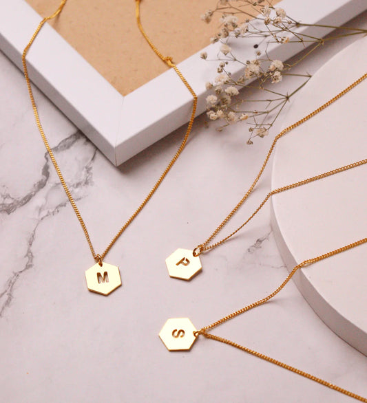 Inscribe Initial Necklace